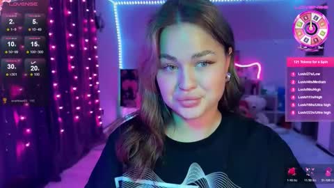 Mia online show from 11-26-25, 06:31