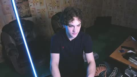 Snapshot of kolyakayne chatting on 04-18-26, 05:55 Kolya Kayne online show from 04-18-26, 05:55