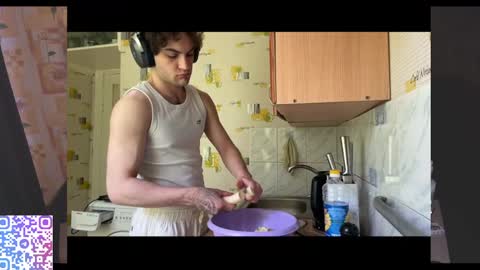 Snapshot of kolyakayne chatting on 04-23-26, 04:46 Kolya Kayne online show from 04-23-26, 04:46