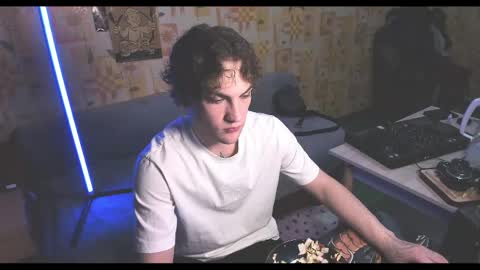 Snapshot of kolyakayne chatting on 04-25-26, 06:16 Kolya Kayne online show from 04-25-26, 06:16