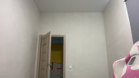 Snapshot of kolyakayne chatting on 07-06-26, 05:04 Kolya Kayne online show from 07-06-26, 05:04