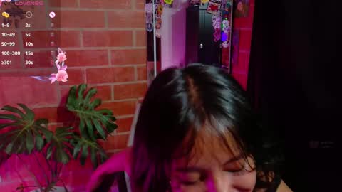 Snapshot of komatsu_ chatting on 03-06-25, 10:26 Komatsu Lilith online show from 03-06-25, 10:26