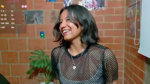 Snapshot of komatsu_ chatting on 03-11-25, 01:48 Komatsu Lilith online show from 03-11-25, 01:48