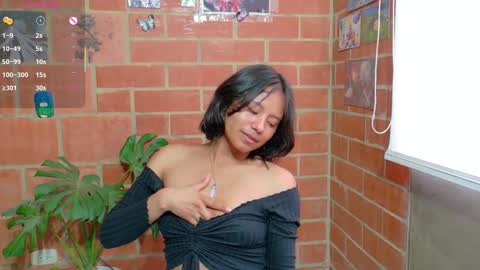 Snapshot of komatsu_ chatting on 03-11-25, 11:48 Komatsu Lilith online show from 03-11-25, 11:48