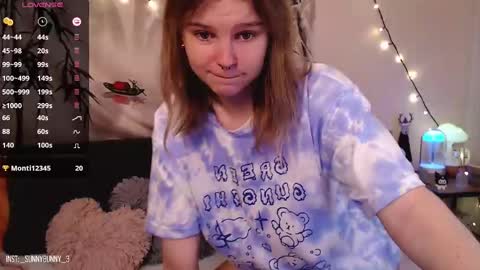 Snapshot of komorebbi chatting on 12-05-24, 10:45 Marta online show from 12-05-24, 10:45