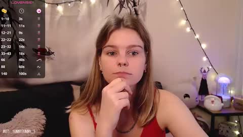 Snapshot of komorebbi chatting on 12-10-24, 10:47 Marta online show from 12-10-24, 10:47