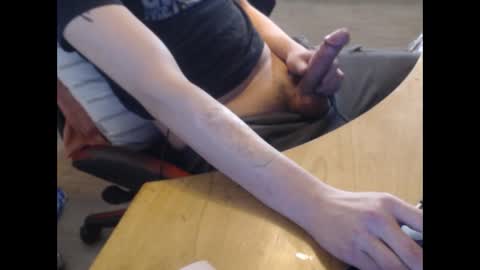 Kompura online show from 12-15-24, 05:20