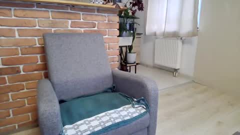 Snapshot of komputer123456789 chatting on 07-23-26, 06:06 Bogdan online show from 07-23-26, 06:06
