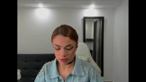 Julieta online show from 12-15-24, 07:10