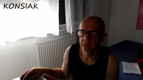 Komsiak online show from 10-12-25, 08:13