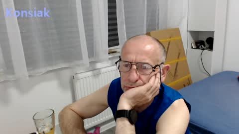 Komsiak online show from 06-08-26, 06:41