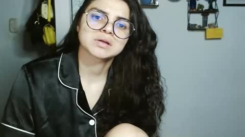 Karoll online show from 01-23-25, 03:05