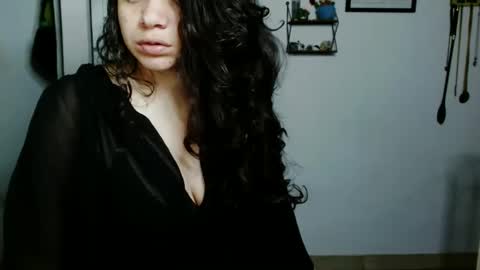 Karoll online show from 10-07-25, 01:58