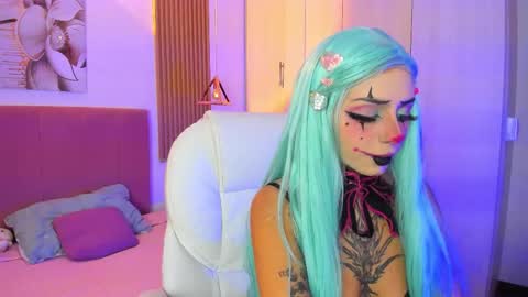 Kora  online show from 10-31-25, 01:01