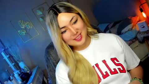 MISS ALICIA online show from 12-25-24, 05:16