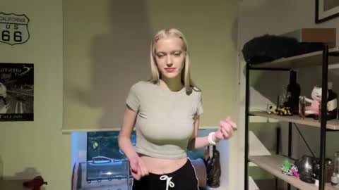 Ariela online show from 06-23-26, 07:56