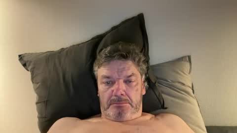 kovapoika online show from 11-15-25, 08:38