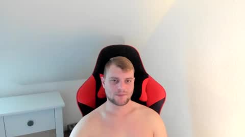 Snapshot of kozik1992 chatting on 12-21-24, 10:39 Bartek online show from 12-21-24, 10:39