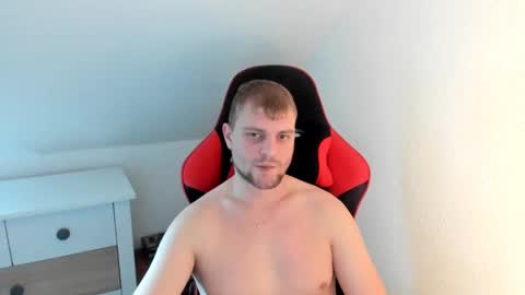 Snapshot of kozik1992 chatting on 12-22-24, 02:16 Bartek online show from 12-22-24, 02:16