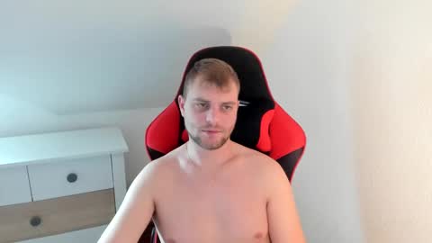 Snapshot of kozik1992 chatting on 12-25-24, 12:26 Bartek online show from 12-25-24, 12:26