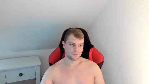 Snapshot of kozik1992 chatting on 12-30-24, 08:43 Bartek online show from 12-30-24, 08:43