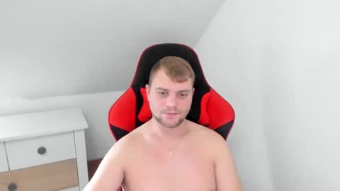 Snapshot of kozik1992 chatting on 01-05-25, 01:04 Bartek online show from 01-05-25, 01:04