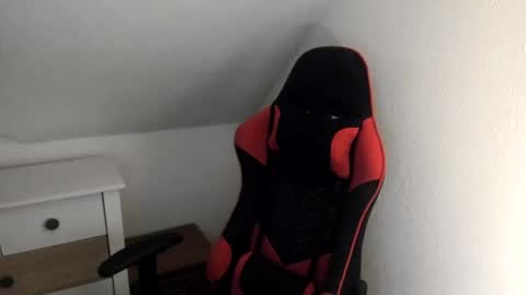 Snapshot of kozik1992 chatting on 01-06-25, 06:41 Bartek online show from 01-06-25, 06:41