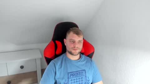 Snapshot of kozik1992 chatting on 01-20-25, 03:07 Bartek online show from 01-20-25, 03:07