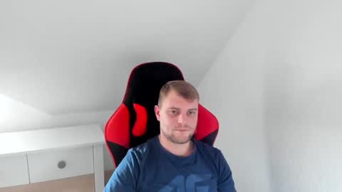 Snapshot of kozik1992 chatting on 02-07-25, 12:39 Bartek online show from 02-07-25, 12:39