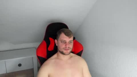 Snapshot of kozik1992 chatting on 02-09-25, 01:22 Bartek online show from 02-09-25, 01:22