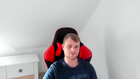 Snapshot of kozik1992 chatting on 02-20-25, 03:19 Bartek online show from 02-20-25, 03:19