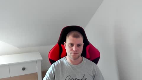 Snapshot of kozik1992 chatting on 03-06-25, 12:41 Bartek online show from 03-06-25, 12:41