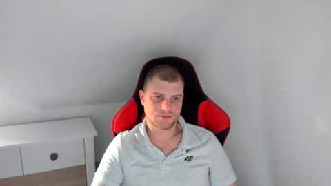 Snapshot of kozik1992 chatting on 03-09-25, 05:06 Bartek online show from 03-09-25, 05:06