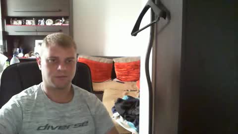 Snapshot of kozik1992 chatting on 09-25-25, 10:08 Bartek online show from 09-25-25, 10:08