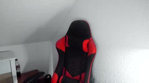 Snapshot of kozik1992 chatting on 10-20-25, 05:52 Bartek online show from 10-20-25, 05:52