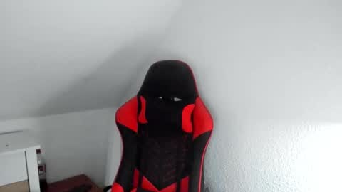 Snapshot of kozik1992 chatting on 10-21-25, 06:03 Bartek online show from 10-21-25, 06:03