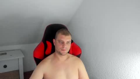 Snapshot of kozik1992 chatting on 10-23-25, 06:45 Bartek online show from 10-23-25, 06:45