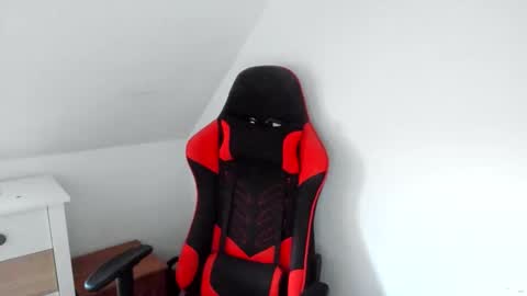 Snapshot of kozik1992 chatting on 10-27-25, 11:25 Bartek online show from 10-27-25, 11:25