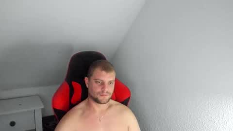 Snapshot of kozik1992 chatting on 11-09-25, 11:47 Bartek online show from 11-09-25, 11:47