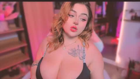 Khloe online show from 01-16-26, 02:48