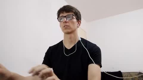 Facu online show from 12-15-24, 01:54