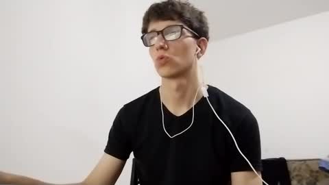 Facu online show from 01-05-25, 09:03