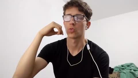 Facu online show from 02-26-25, 07:31