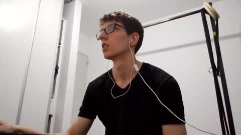 Facu online show from 02-24-26, 05:05