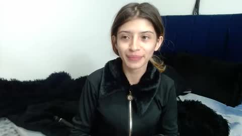 Snapshot of kratos_and_afrodita chatting on 12-14-25, 01:11 kratos_and_afrodita online show from 12-14-25, 01:11