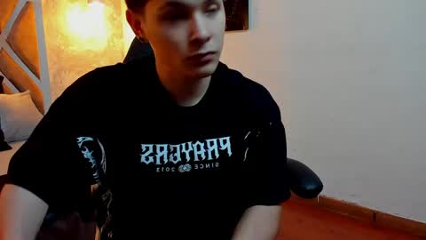 Snapshot of kraven_lust chatting on 06-05-26, 03:13 Kraven online show from 06-05-26, 03:13