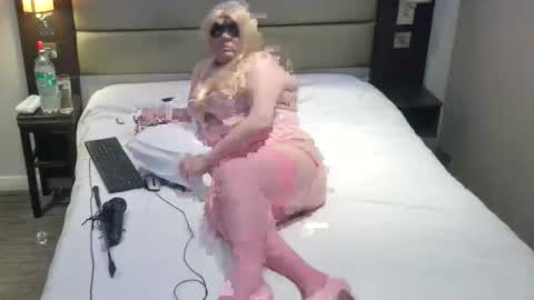 Snapshot of krazeholly42 chatting on 03-13-26, 09:32 krazeholly42 online show from 03-13-26, 09:32