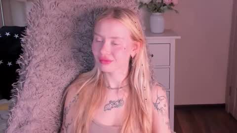 kris_grant online show from 10-11-25, 09:19