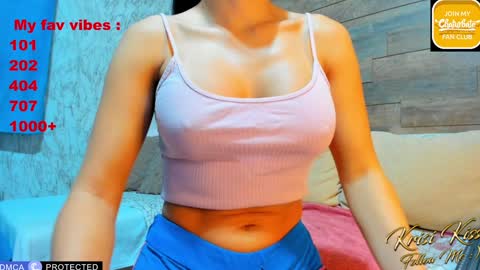 KrisiFollow me  Thumb UP  online show from 11-26-25, 04:13