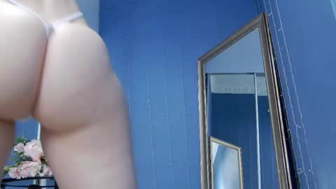 Snapshot of kriskras__ chatting on 10-28-25, 05:22 kriskras__ online show from 10-28-25, 05:22